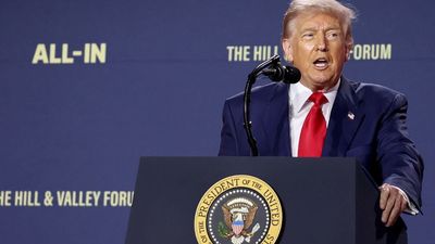 It all finally makes sense – Trump threatening to crack open the Epstein case to suddenly hiding behind bushes