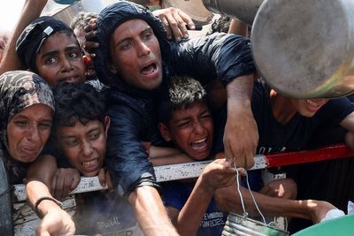 Israel resumes aid airdrops into Gaza – as UK says it is working on its own plans