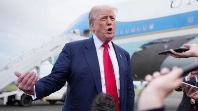 A fuming Donald Trump dethroned after getting burned AND then roasted with 3 words
