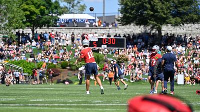 Drake Maye's 50-Yard TD Bomb to DeMario Douglas Dubbed Play of Patriots Camp So Far