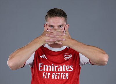 Viktor Gyokeres: Arsenal confirm £63.5m transfer as Mikel Arteta secures striker signing