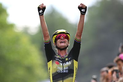 'The best female cyclist ever' - Marianne Vos shows timeless class with Tour de France Femmes stage 1 win