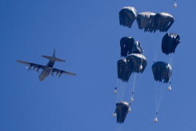Israel announces ‘tactical pause’ in fighting as Jordan and UAE begin aid drops into starving Gaza