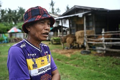 Thais And Cambodians Refuse To Quit Homes On Clash Frontier