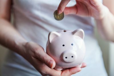 7 Financial Products Disguised as “Safe” That Wipe Out Savings