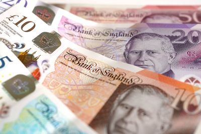 One in eight high earners with no inheritance ‘trapped by financial outgoings’