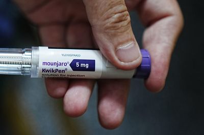 Pharmacies warn of unsustainable demand for weight loss medication