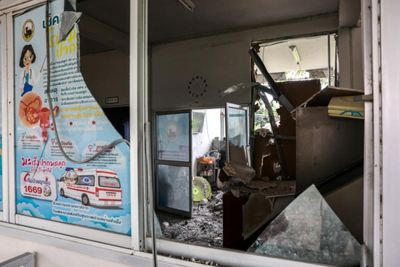 Thai, Cambodian leaders set for peace talks at 3pm