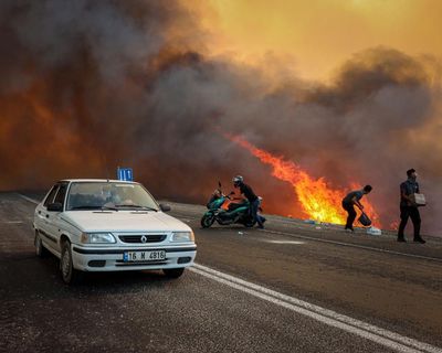 Thousands in Greece and Turkey evacuate as winds and heat fan wildfires