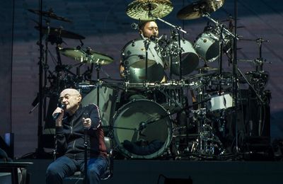 Phil Collins recovering in hospital