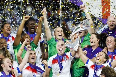 Lionesses raise a glass to their Euros victory ahead of London parade