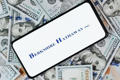 Berkshire Hathaway's Buffett Premium Is Fading, Says Smead Capital's Chairman: 'We Sold The Last Of Our Berkshire' (CORRECTED)