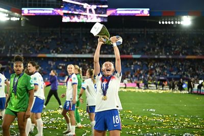 England's Lionesses Head Home To Party After Euro Glory
