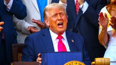 ‘We got to have a hospital’: Trump-voting rural town stunned after Trump Medicaid cuts doom local hospital