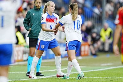 Rude wash-bag message from boss helped inspire England to Euro glory – Beth Mead