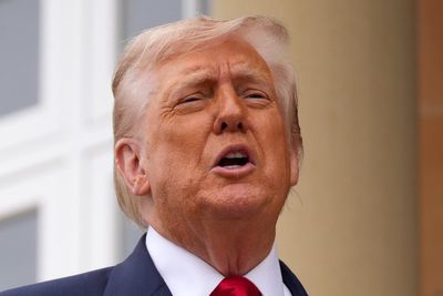 Trump to cut 50-day Ukraine ceasefire deadline as Russian strikes continue