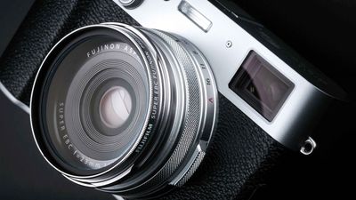 I’m a photography educator, compact cameras with lots of megapixels are RUINING your photos. Here’s my easy fix…