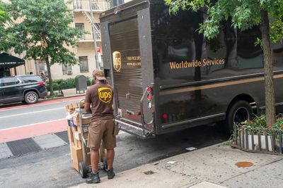 UPS Q2 Preview: Stock Down In 10 Of Last 12 Reports, Market Expert Warns 'Earnings Season Has Not Been Kind'
