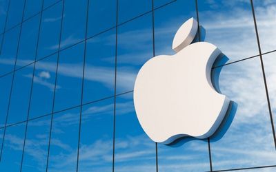 Can Apple's Slim iPhone And Cheaper Macs Reverse The 2025 Stock Slump?