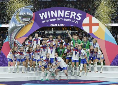 Which WSL clubs do the Lionesses play for?