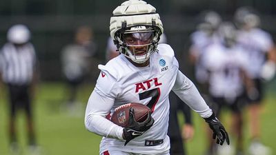 Bijan Robinson Mesmerized NFL Fans With Impressive Body Control During Training Camp