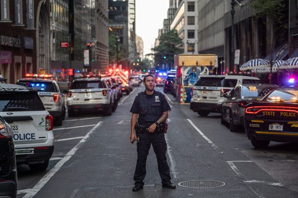 Mass shooting in central business district shakes Manhattan, leaves at least 4 dead