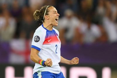 How Lucy Bronze was able to play with a broken leg