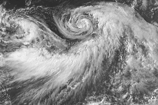 Iona strengthens to a Category 3 hurricane in the central Pacific off southern Hawaii