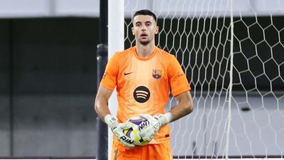 Joan Garcia Sparks Controversy on Barcelona Debut