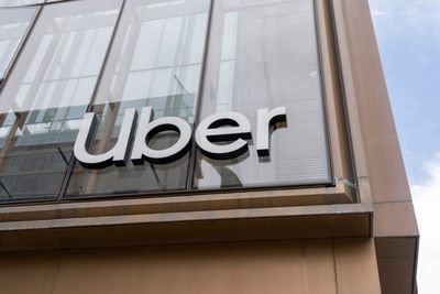Uber To Rally Around 29%? Here Are 10 Top Analyst Forecasts For Tuesday