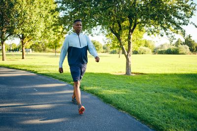 Walking fast for 15 minutes a day slashes risk of early death by 20%, study says