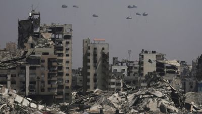 France to air drop aid into Gaza amid warnings of 'mass starvation'