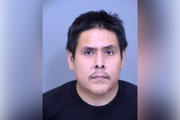 Dad left four little kids in car as temperature soared to 125 while he spent hour in adult entertainment shop: police