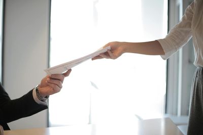7 Things Older Adults Say That Make Employers Hesitate to Hire Them