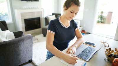 I’m a Financial Expert: 4 Reasons I’m in Favor of ‘No Buy July’