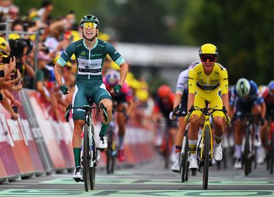 Lorena Wiebes sprints to second victory on stage 4 of the Tour de France Femmes with Marianne Vos in close pursuit