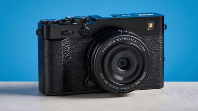 I spent two weeks testing the Fujifilm X-E5 — it’s the perfect street camera let down by one glaring issue