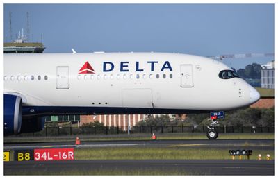 Family Discovers Naked Images of Delta Employee in iCloud Account After Losing IPad on Flight: Lawsuit