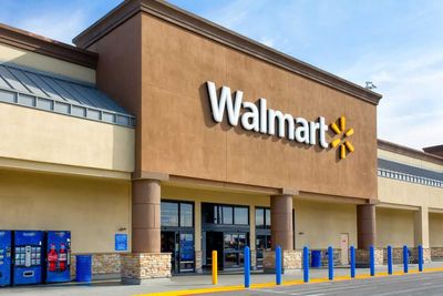 Is Wall Street Bullish or Bearish on Walmart Stock?