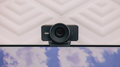 Forget terrible fake video conferencing effects, this Elgato 4K webcam can use real threaded lens filters