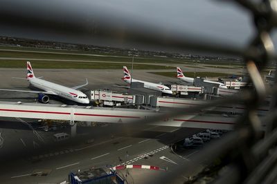 UK air traffic control operator says 'technical issue' briefly caused flight delays