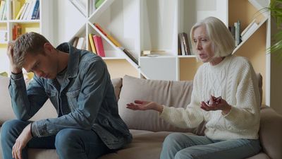 27-Year-Old Says His Mom Wants Him To Pay Her $50K In Debt. He Said No—Now She's Calling Him Disloyal, Even Though She's Terrible With Money