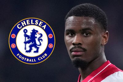 Chelsea book Jorrel Hato medical after £37m deal agreed with Ajax