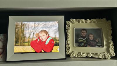 Aura Aspen digital photo frame review: a mid-range frame with top-end features