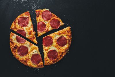 6 Menu Items Restaurants Only Pretend to Make Fresh