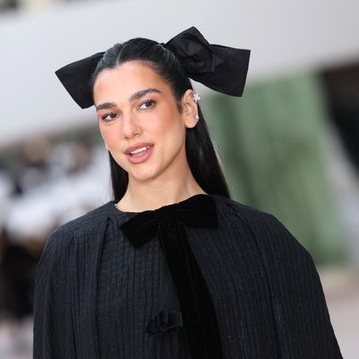 Dua Lipa's 3D French Manicure Deserves a Gold Star