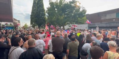 Fresh anti-migrant protest erupts over 'plan to put asylum seekers in brand new £250k flats'
