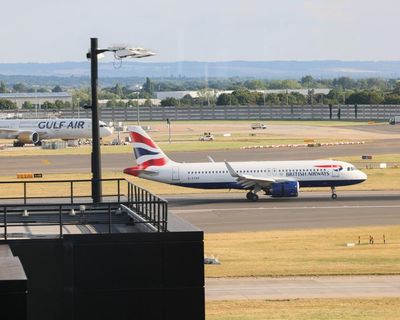 Air traffic control failure an isolated incident, says UK minister after meeting