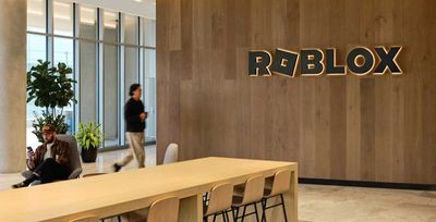 Roblox Tops Views For Q2 Bookings, Users. Stock Rockets.