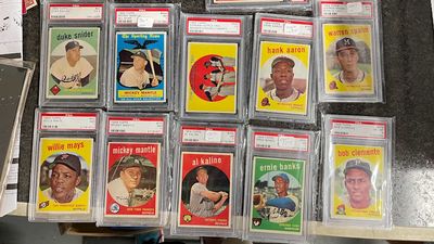 Shaquille O'Neal to Help Virginia Man Share Giant Sports-Card Collection With World